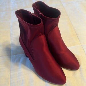 Comfortview Burgundy Size 12 Wide Ankle Boots